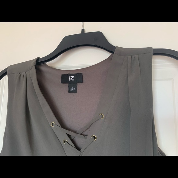 Sleeveless olive green mini dress - Picture 2 of 4